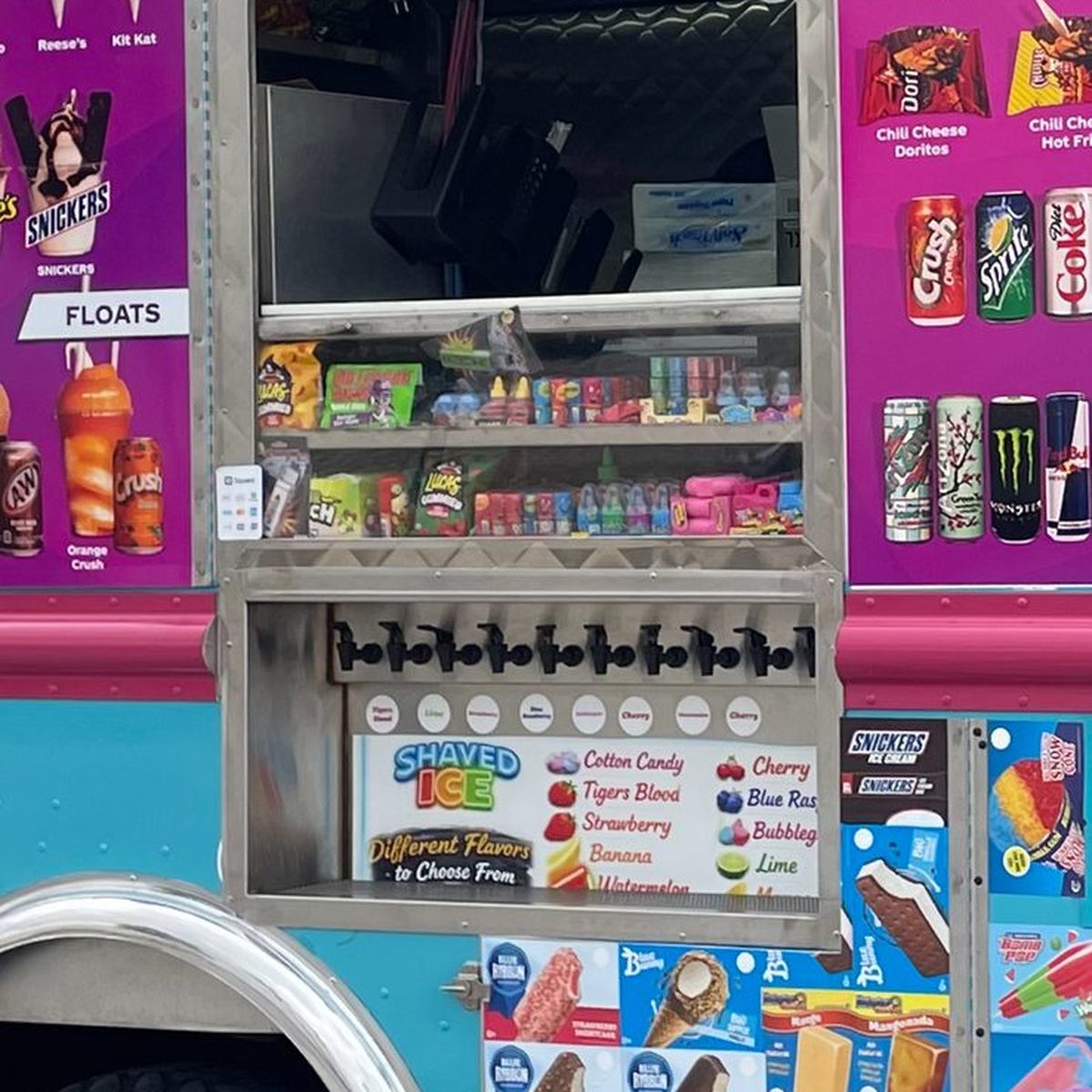 Toppings bar in action